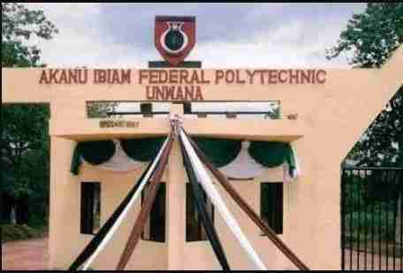uwana poly acceptance fee