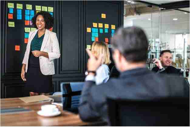 Effective Strategies For Sales Trainers To Motivate Their Team